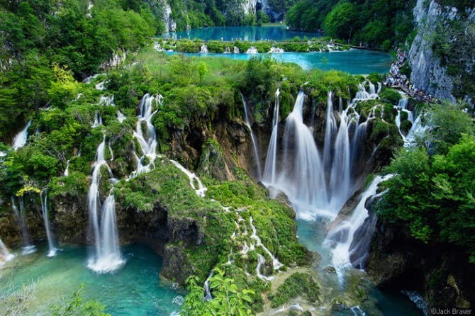 plitvice-lake-croatia-670x446 (1).jpg